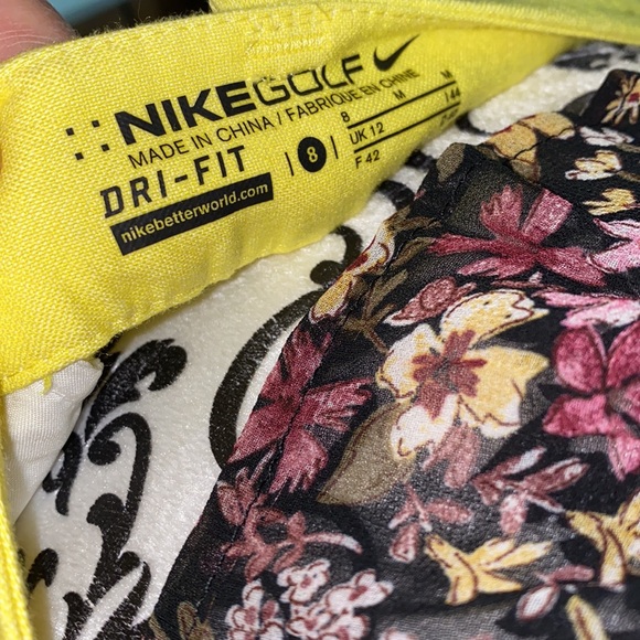 Women’s Nike Golf Short - Picture 3 of 3